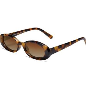 NWT Amazon oval sunglasses - women